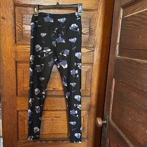 LuLaRoe Black and Blue Floral Leggings